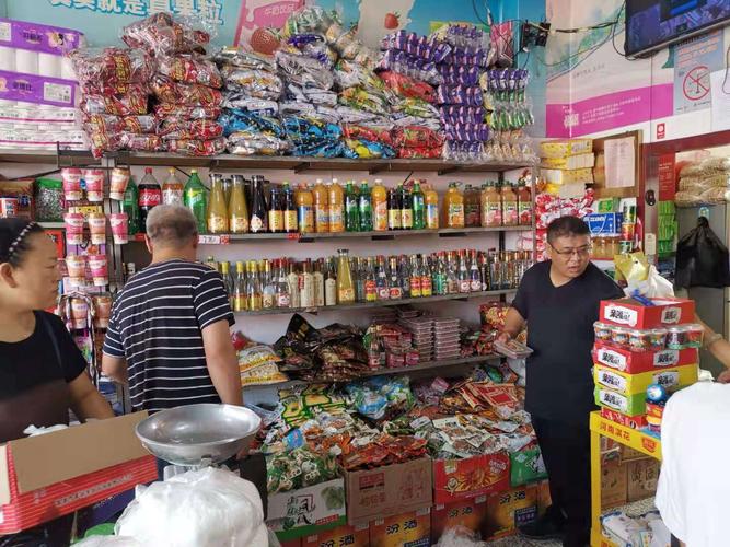 下良監(jiān)管所在農(nóng)村副食店開展食品銷售環(huán)節(jié)專項檢查